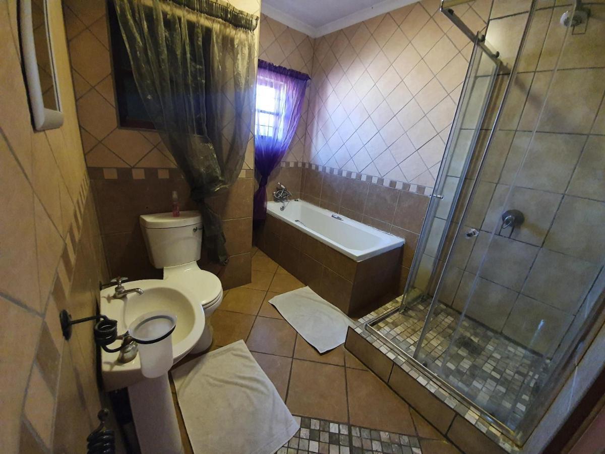 Castello Guesthouse Vryburg Kültér fotó