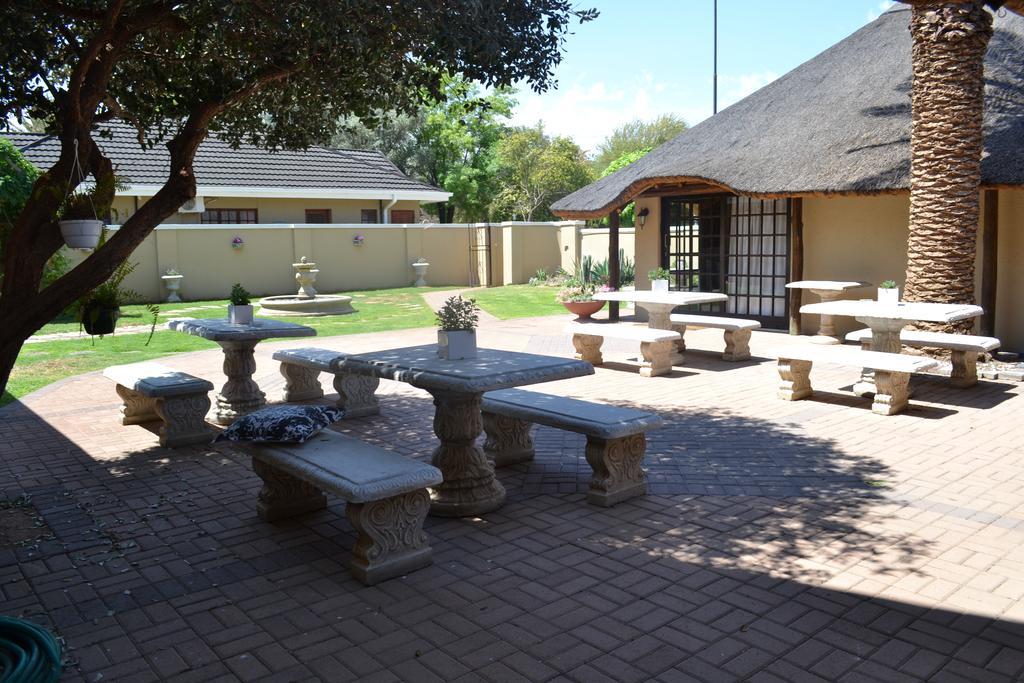 Castello Guesthouse Vryburg Kültér fotó